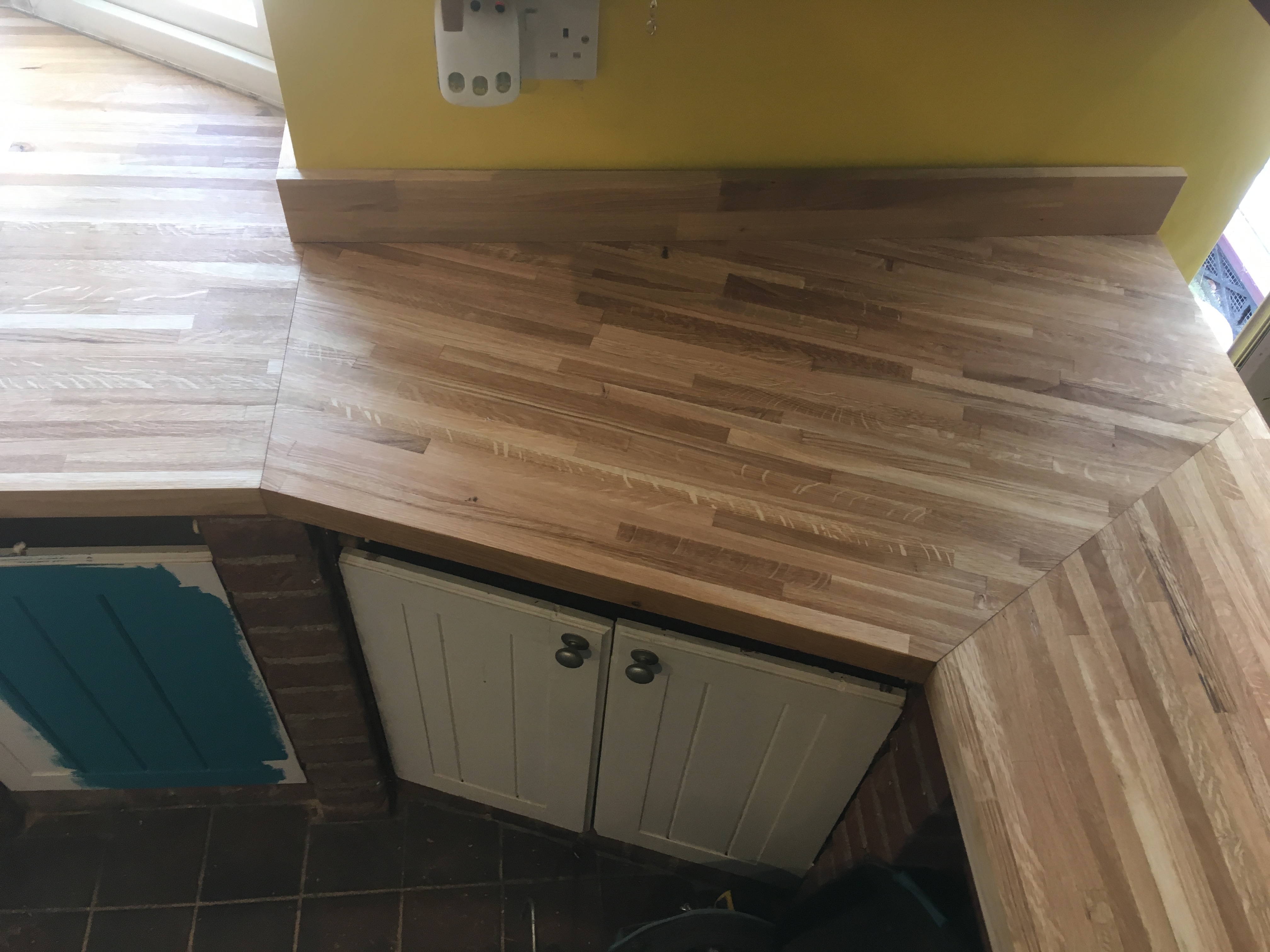 Lukkas Awkward corner worktop